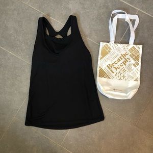 Black Lululemon tank + bag 🍋